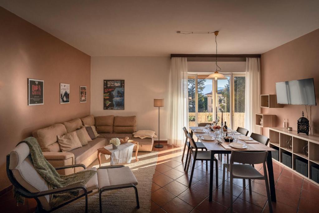 Welcome to Casa di Lucca - Your Friendly Retreat with Terrace and Parking – Lucca