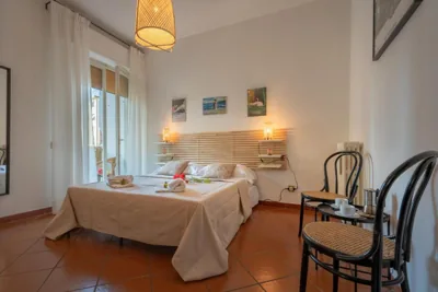Welcome to Casa di Lucca - Your Friendly Retreat with Terrace and Parking – Fotos 7