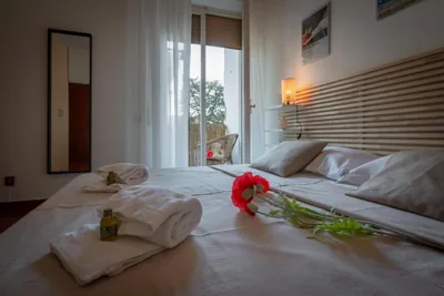 Welcome to Casa di Lucca - Your Friendly Retreat with Terrace and Parking – Fotos 11